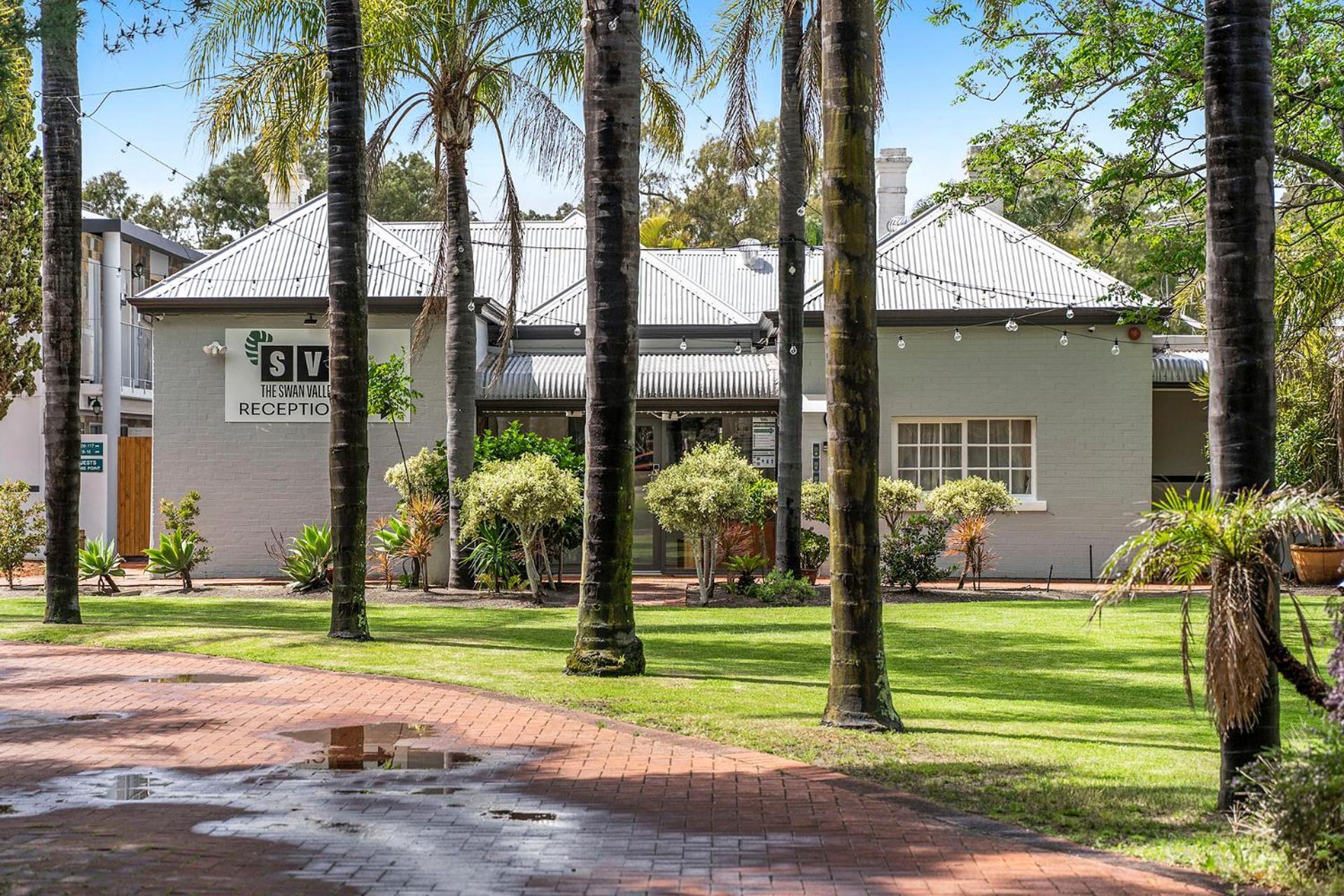 The Swan Valley Hotel Henley Brook Екстер'єр фото